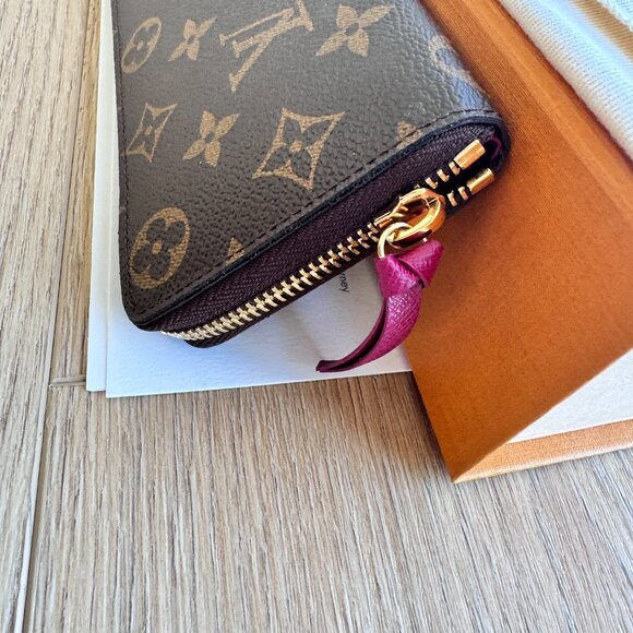BRAND NEW Louis Vuitton M42616 Lv Monogram Long Zippy Wallet - Picture 7 of 8
